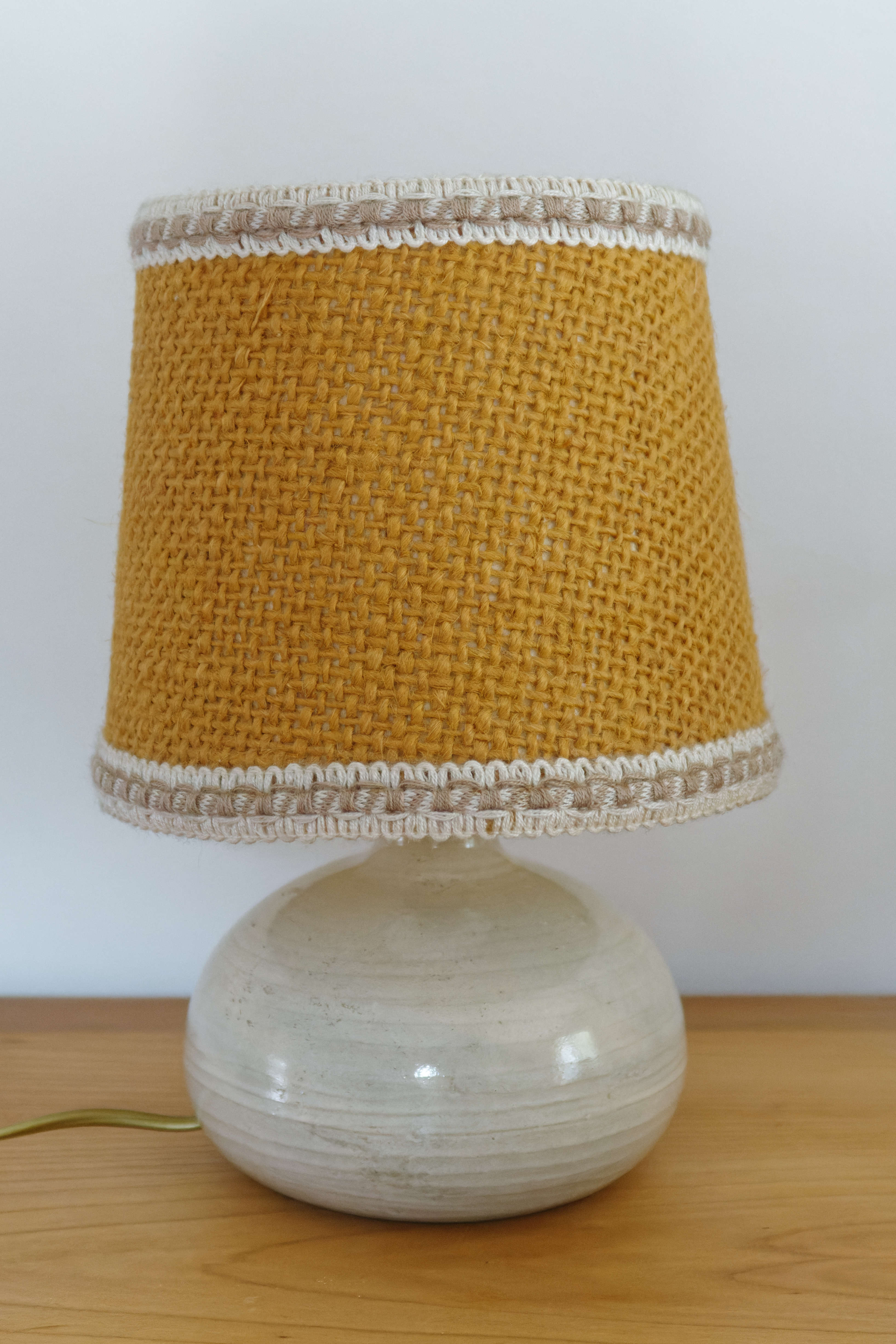 Ceramic table lamp and burlap