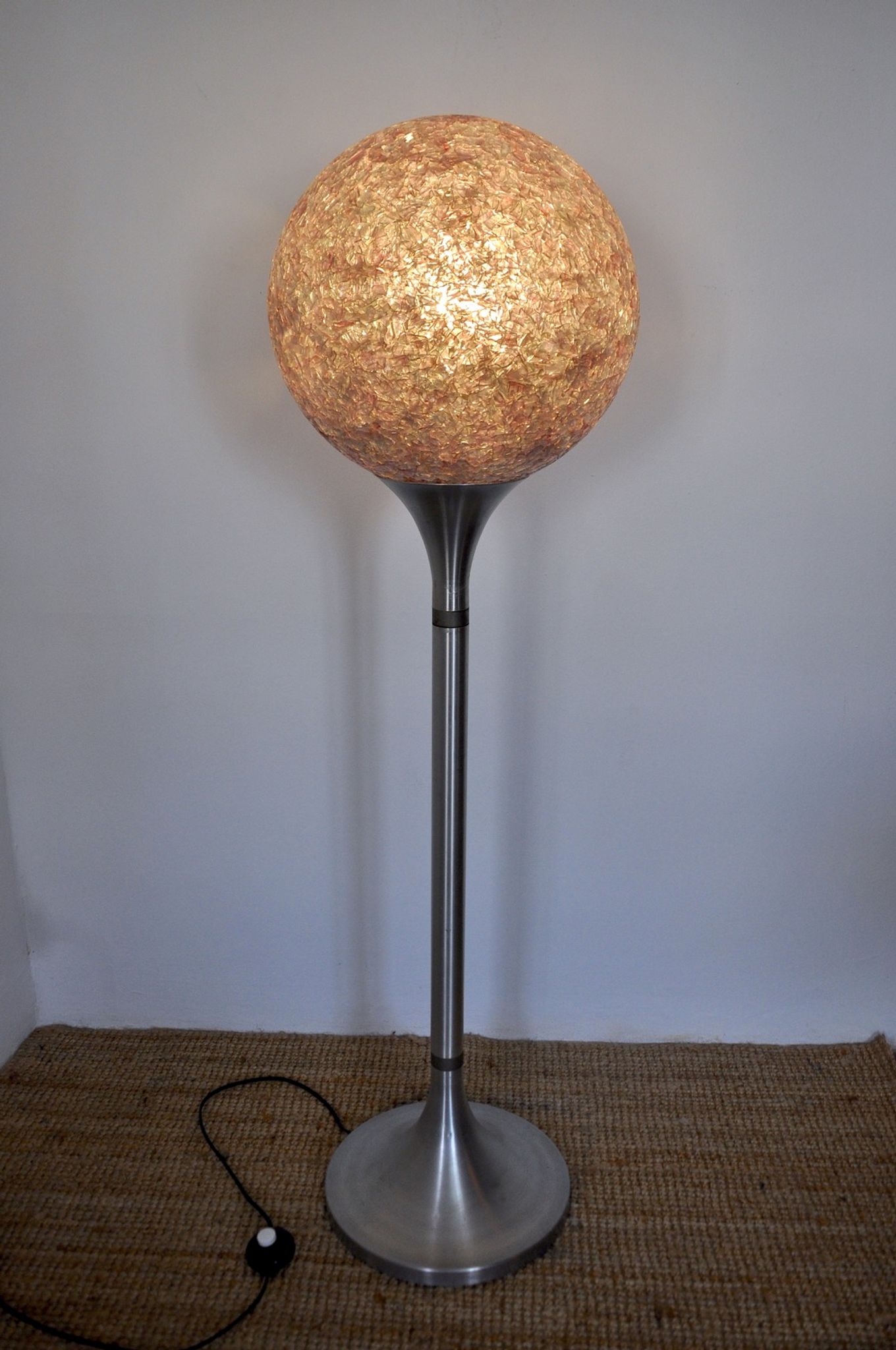 Spherical lamppost in Metcicrylate, Space age, 1970