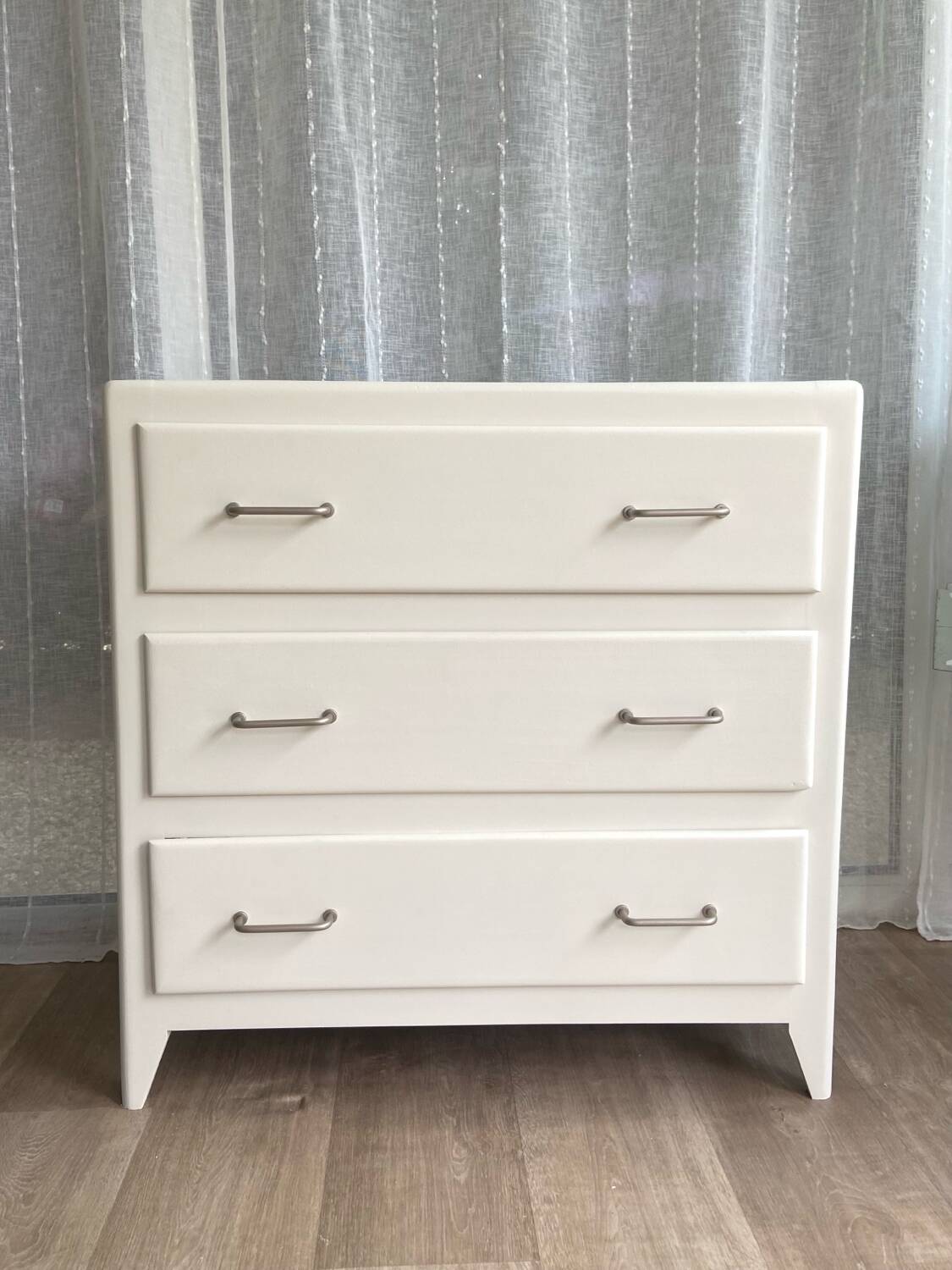 Antique chest of drawers