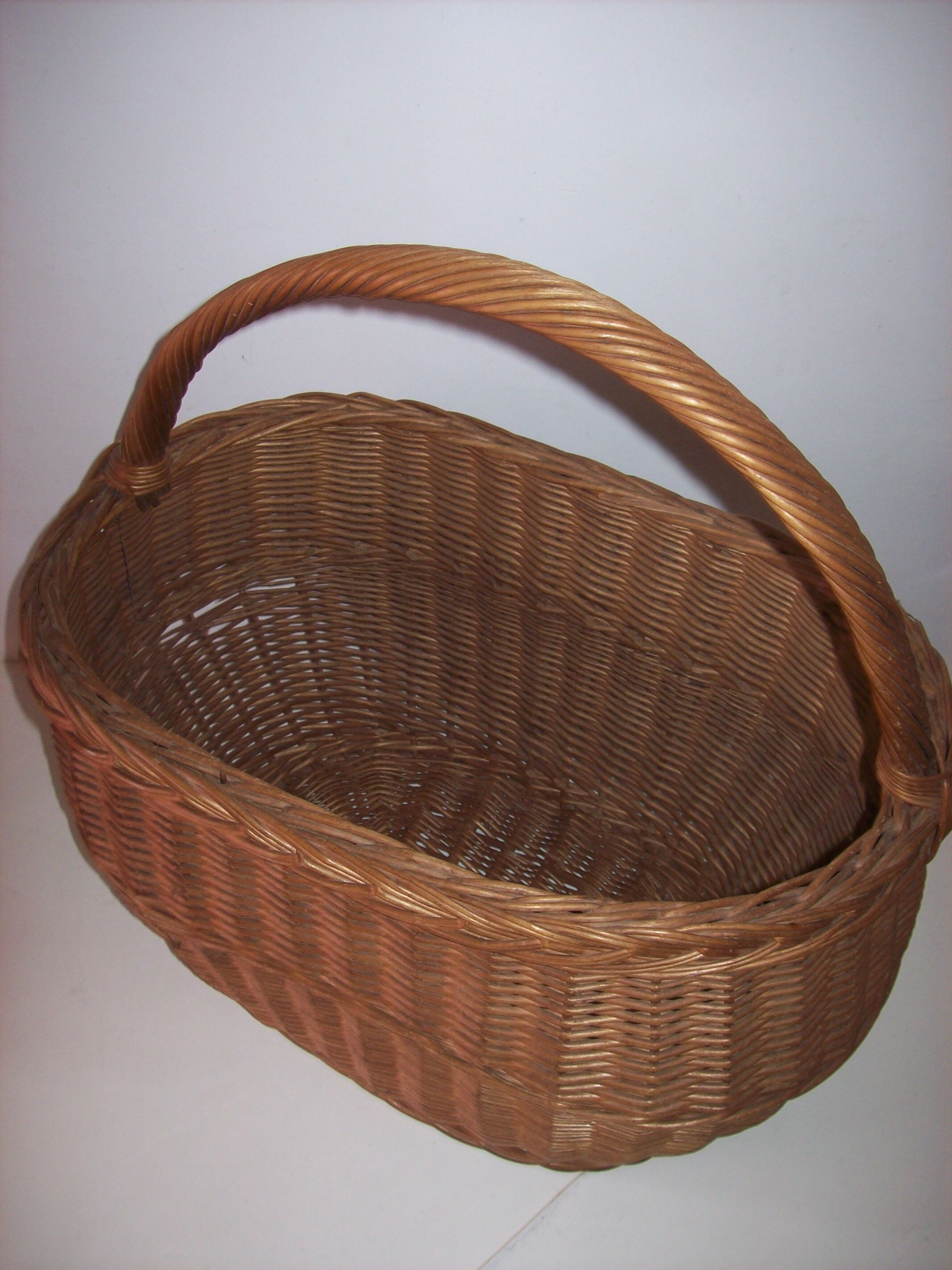 Wicker basket
