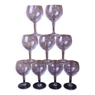Set of 9 engraved vintage floral balloon white wine glasses.