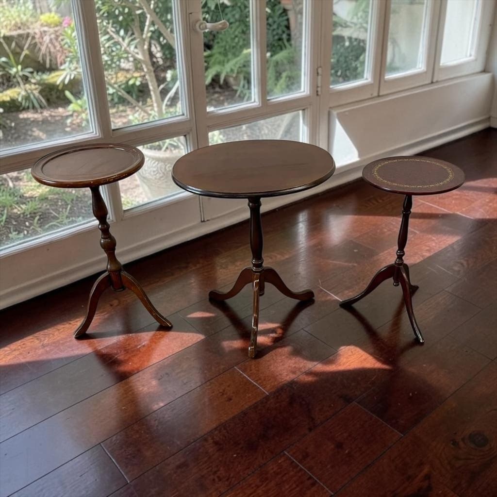 Table d'appoint ronde vintage en bois / guéridon / support