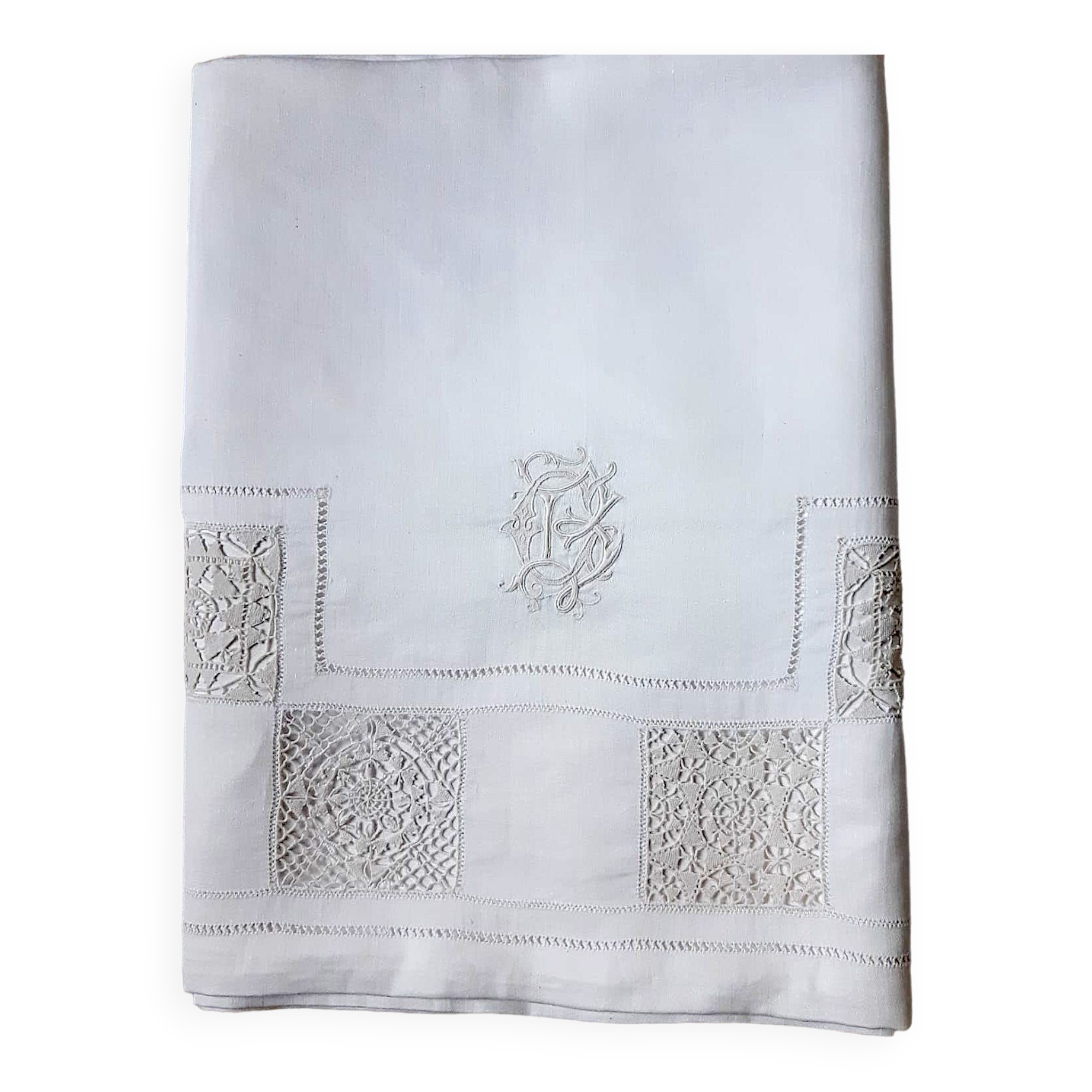 ceremonial tablecloth