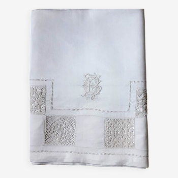 nappe de cérémonie 19 ème monogrammée « GB » 2m25 x 2m55