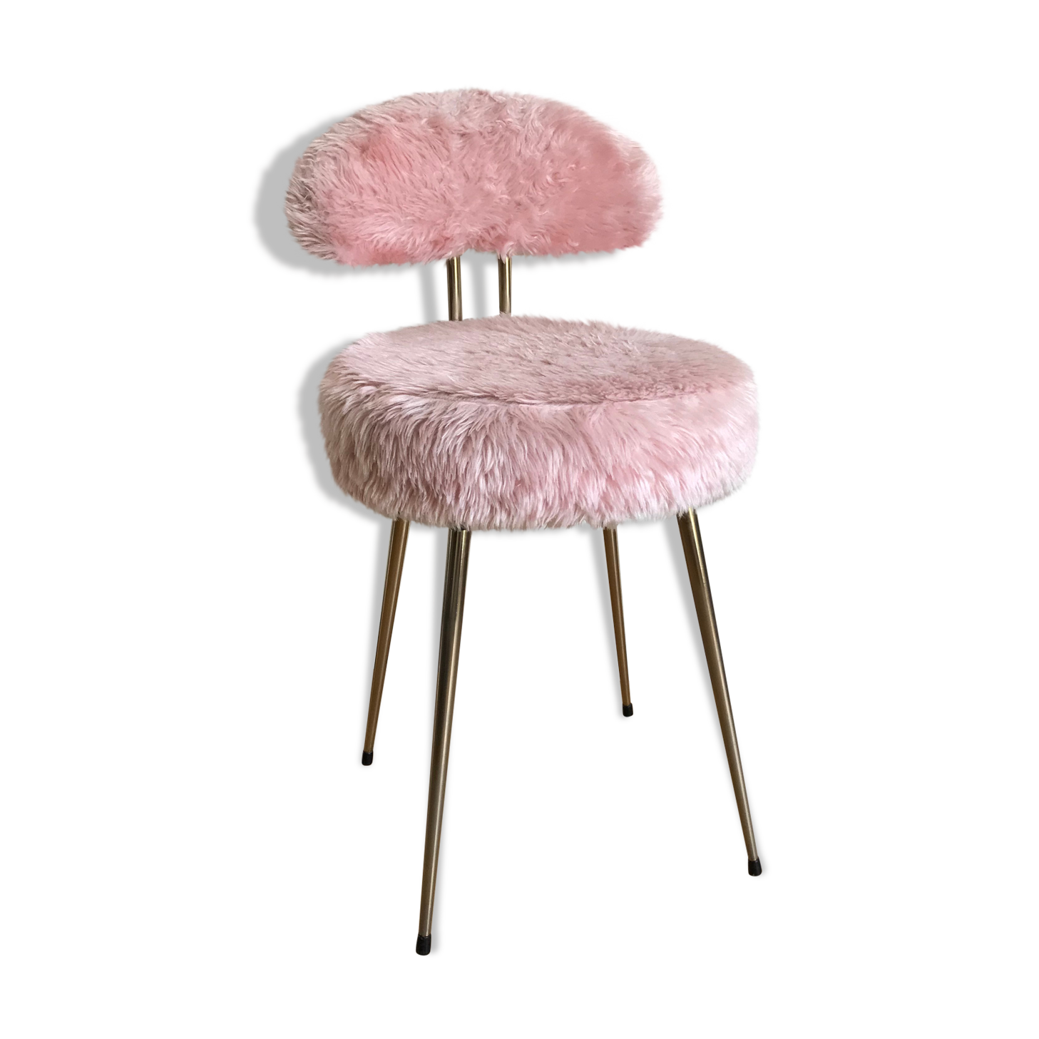 Pelfran rose moumoute chair