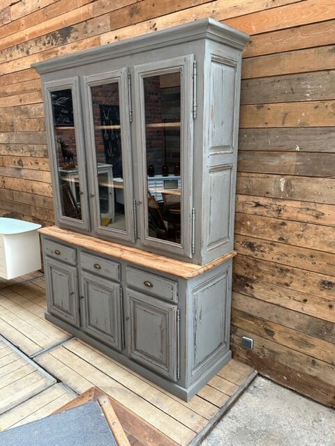 Oak vessel with grey patina