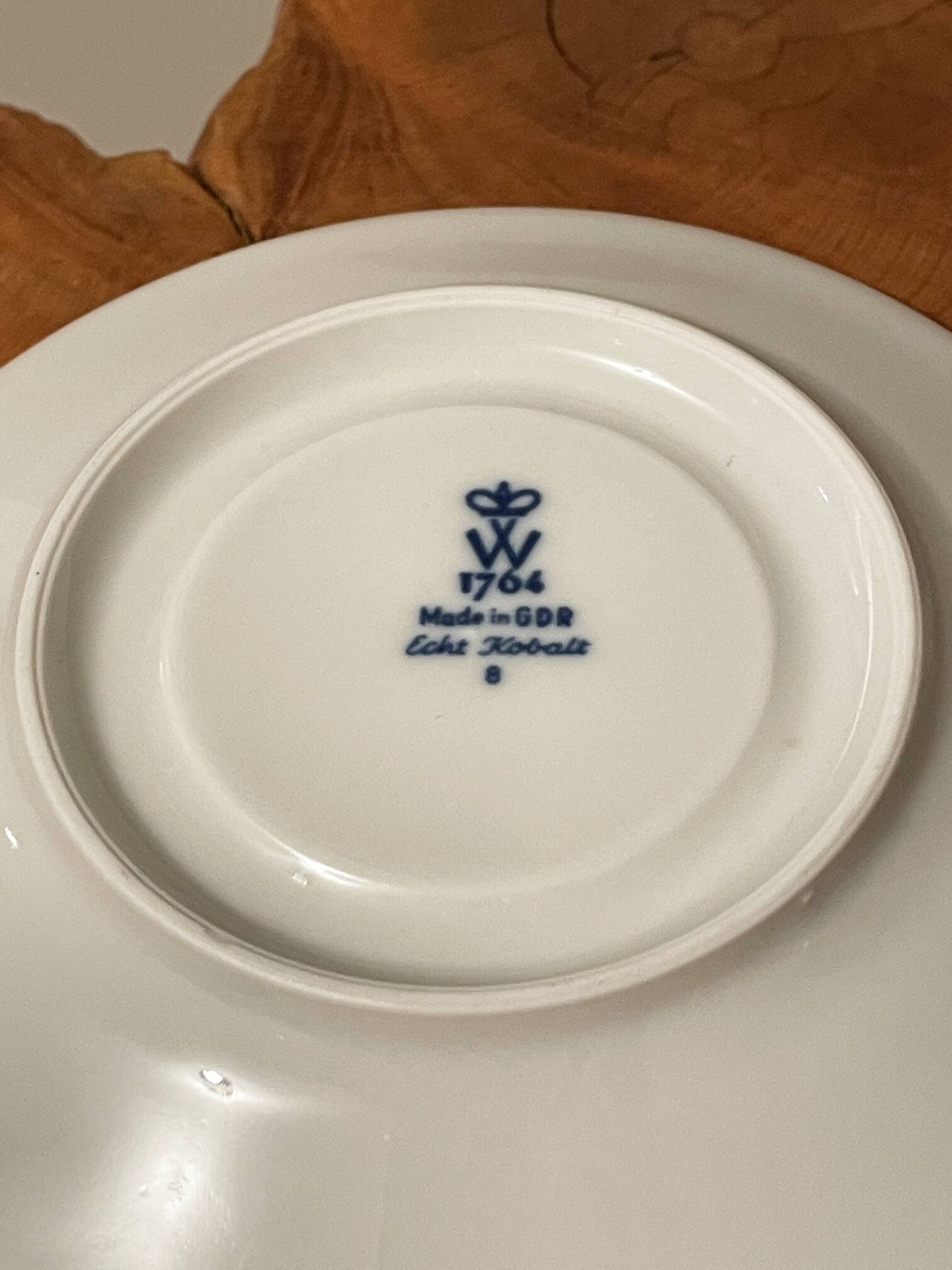 Tasse à thé en porcelaine Wallendorf avec soucoupe, Echt Kobalt, motif fleur bleue