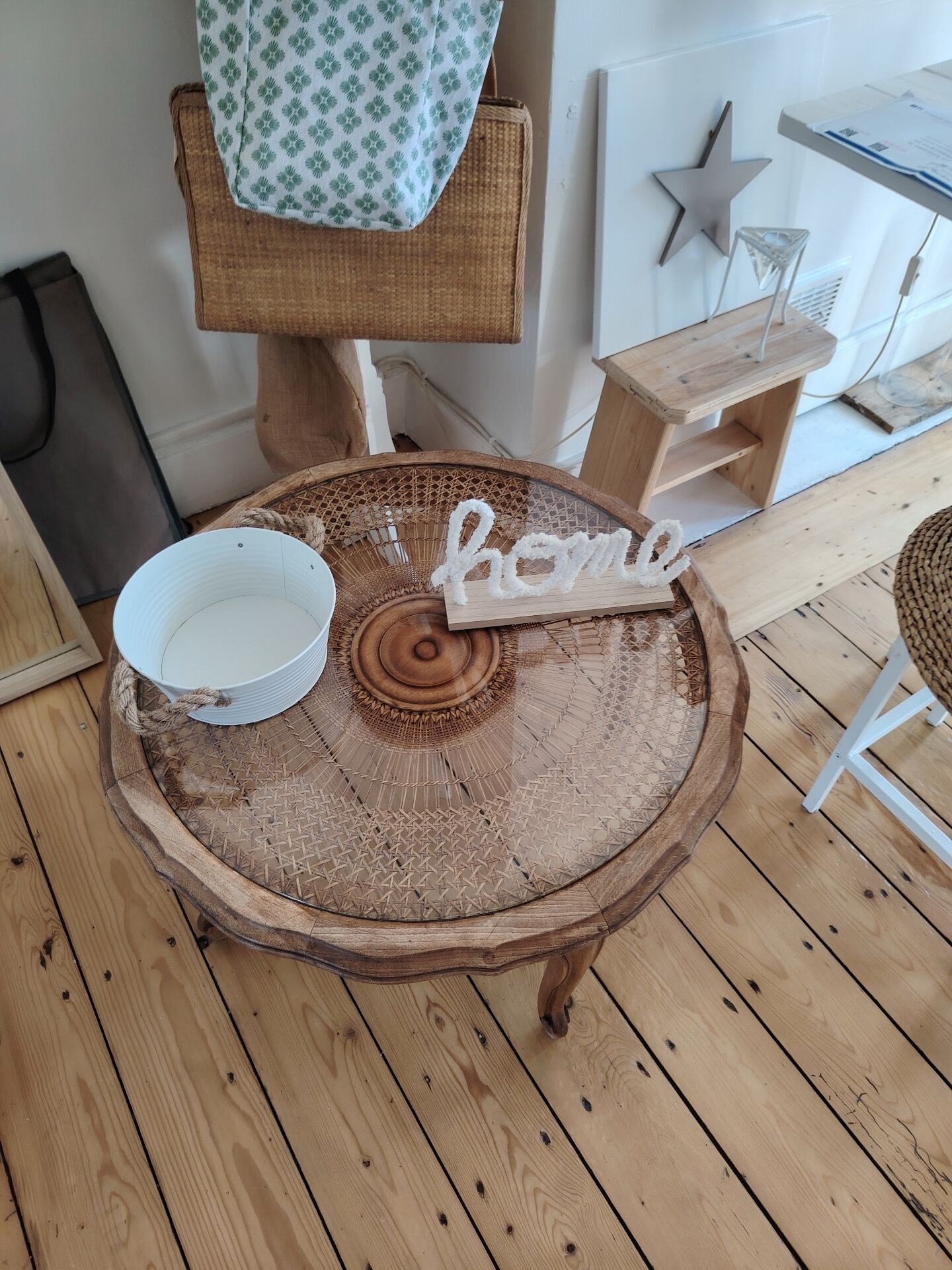 Vintage coffee table from the 1960s – Rattan top with a sunburst pattern