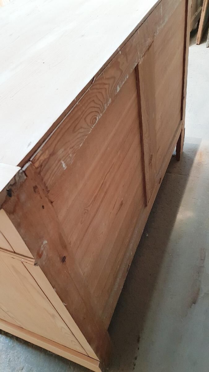 Antique pine chest of drawers