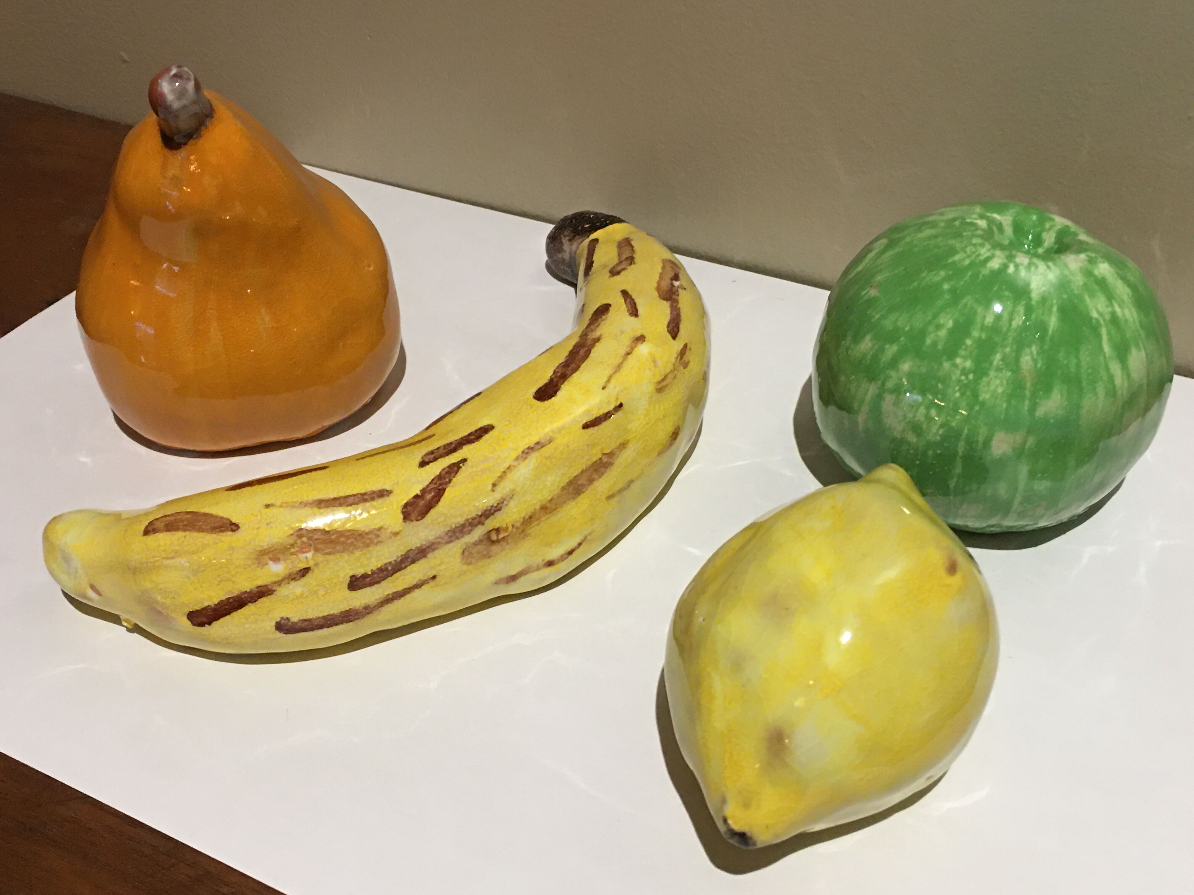 Ceramic fruits