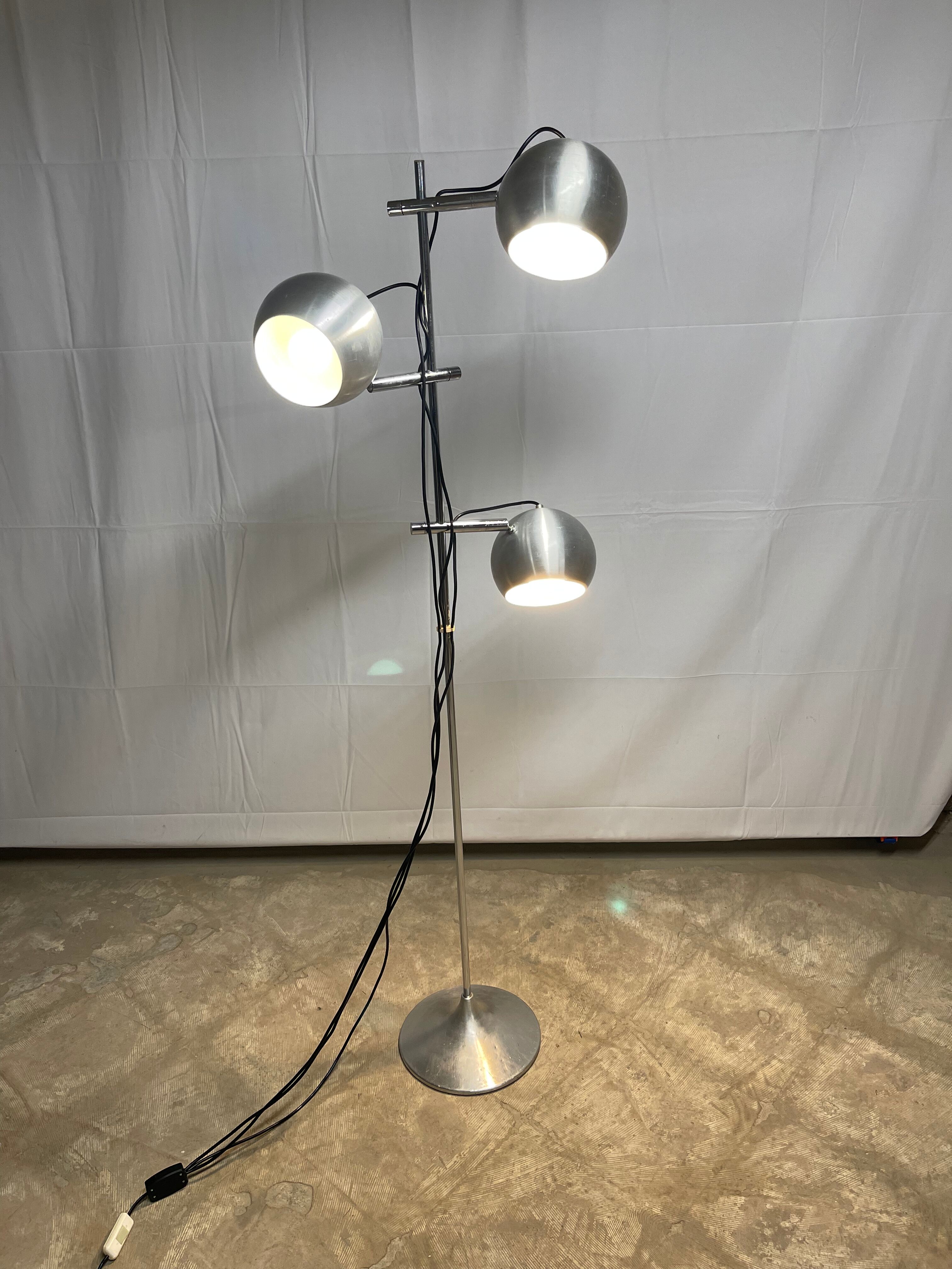 Metal floor lamp