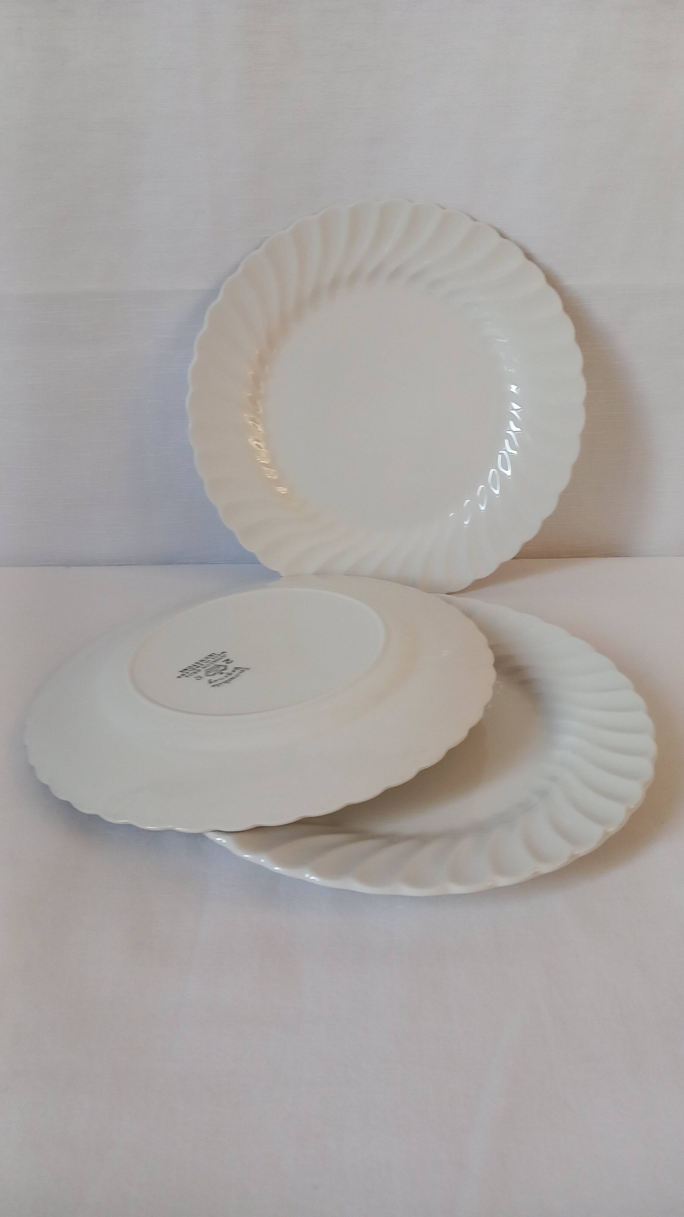 3 Johnson Brothers dinner plates