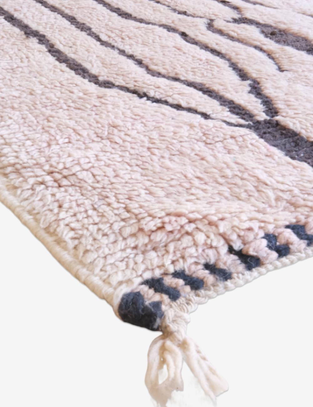 Pale Pink Berber Rug - 173 x 116 cm