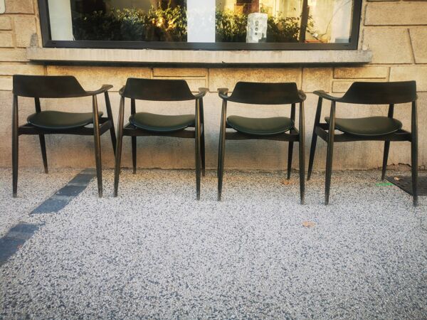 Suite de 4 chaises design by ag barcelona