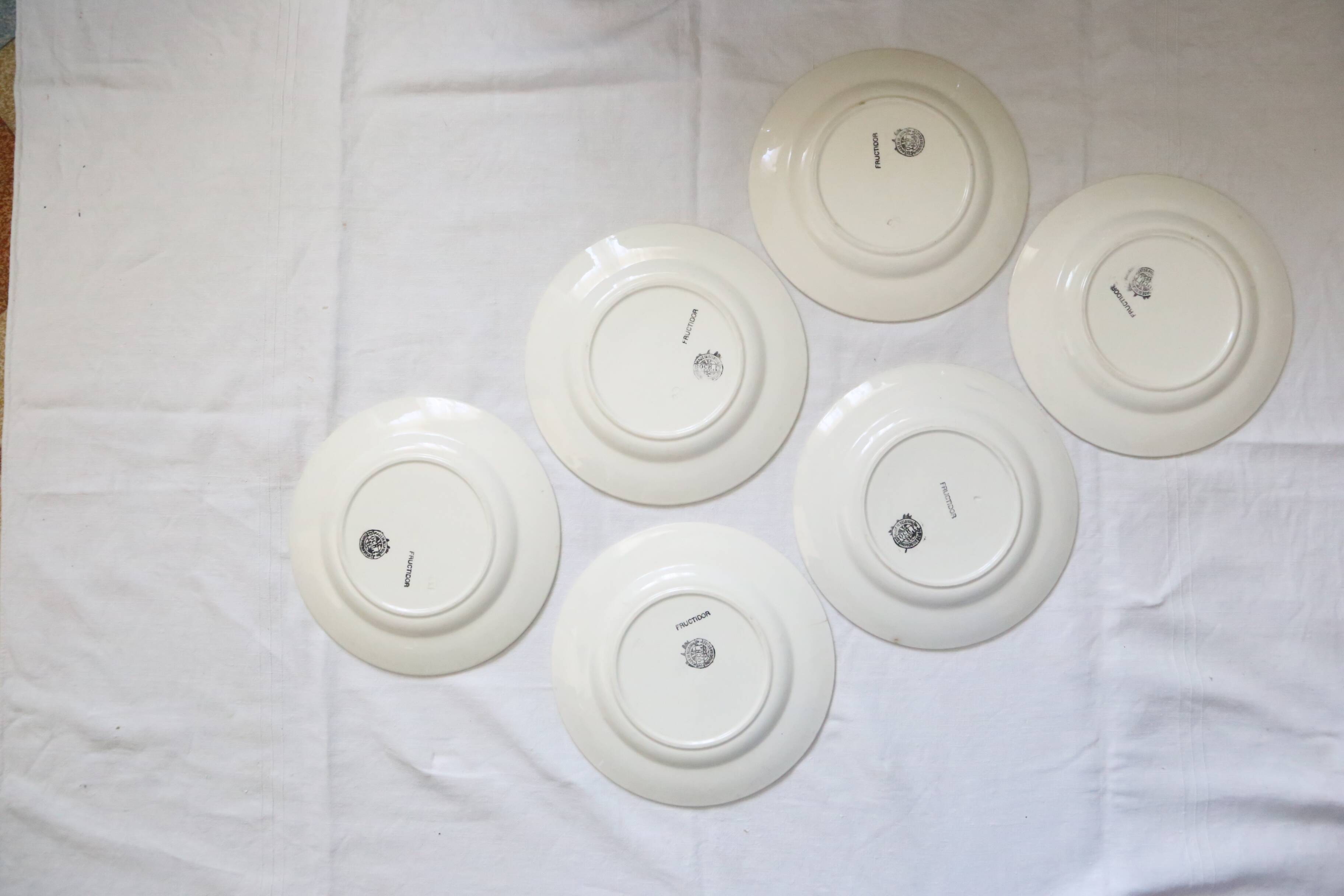 Set of 6 Boch dinner plates, Fructidor service, vintage