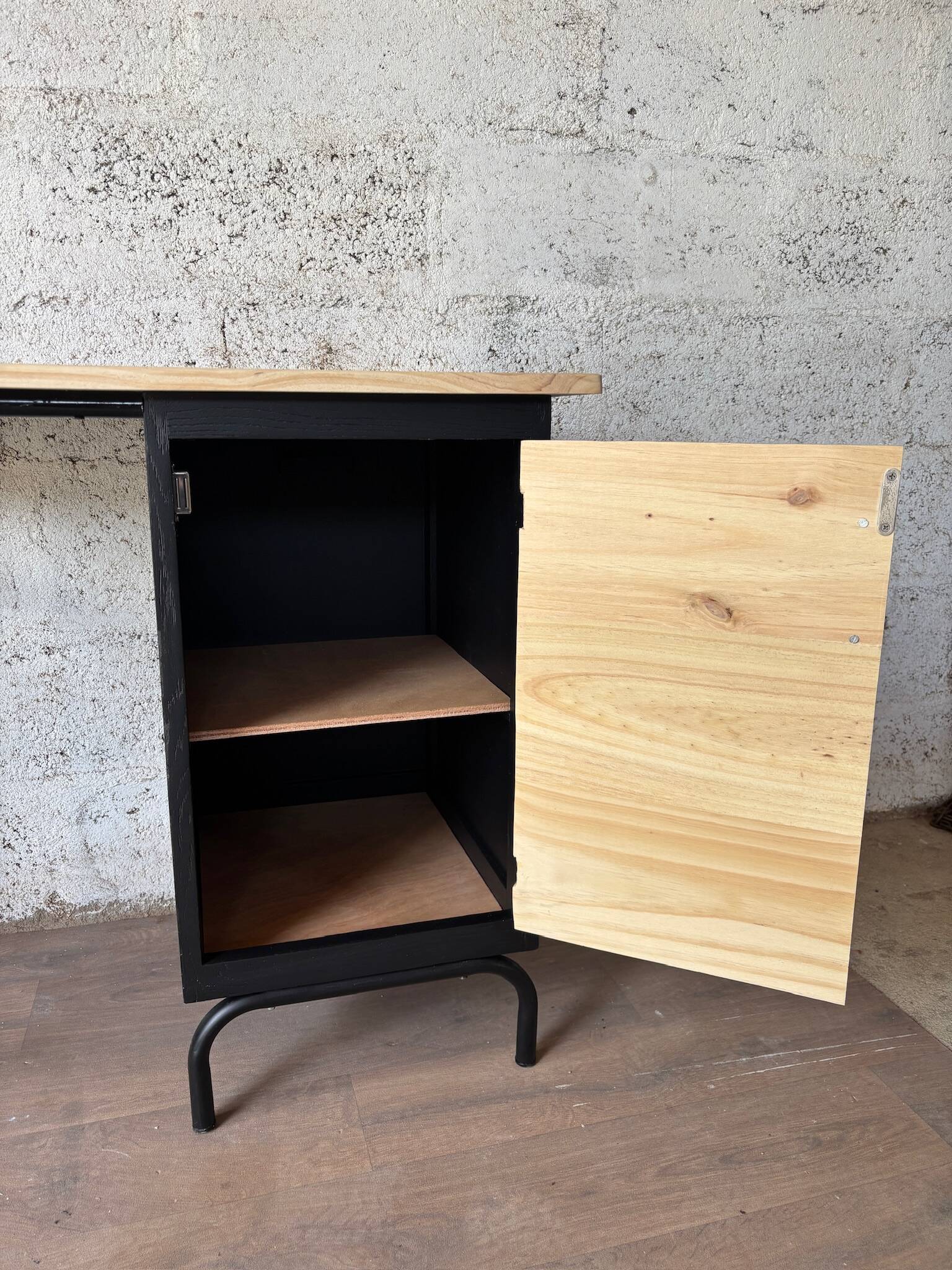 Bureau enfant noir et bois