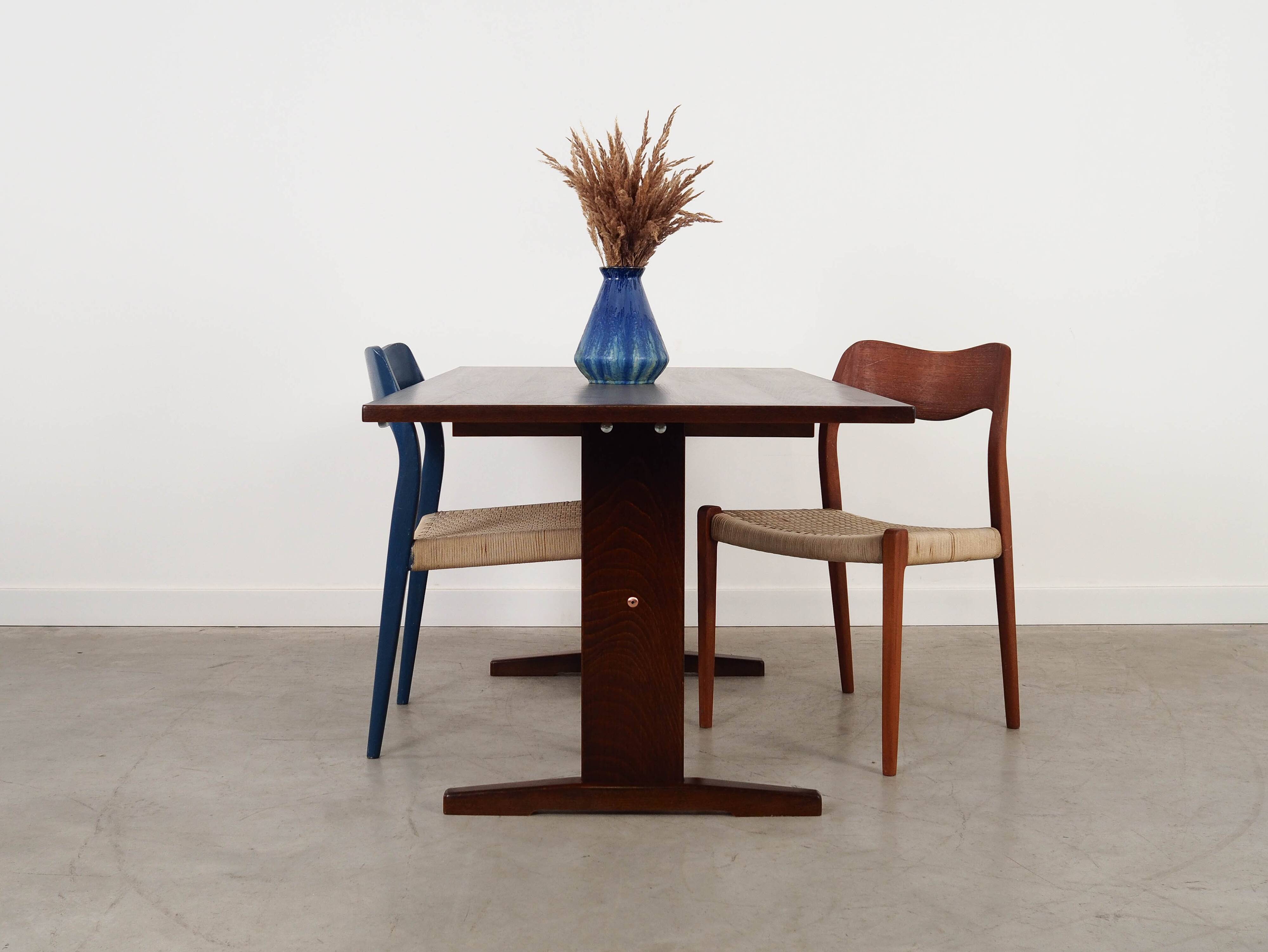 Oak table, Danish design, 1970s, manufactured by Farstrup Møbler