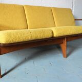 Scandinavian bench