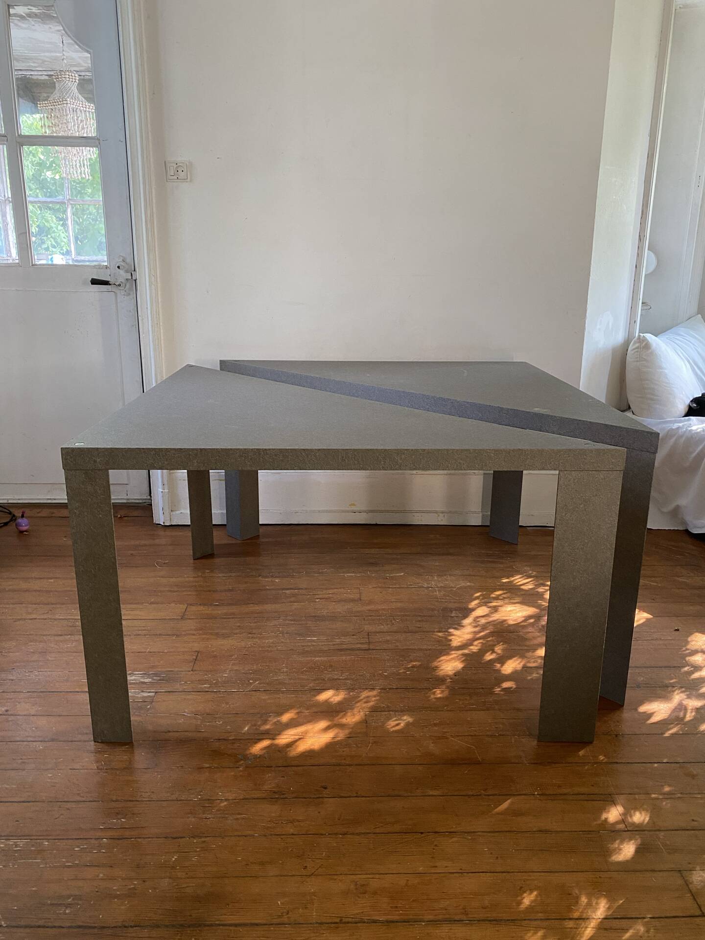 Deux tables Cassina Tangram par Massimo Morozzi vintage design Italie