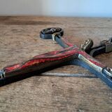 Crucifix croix fer forgé bronze émaillé artisanal