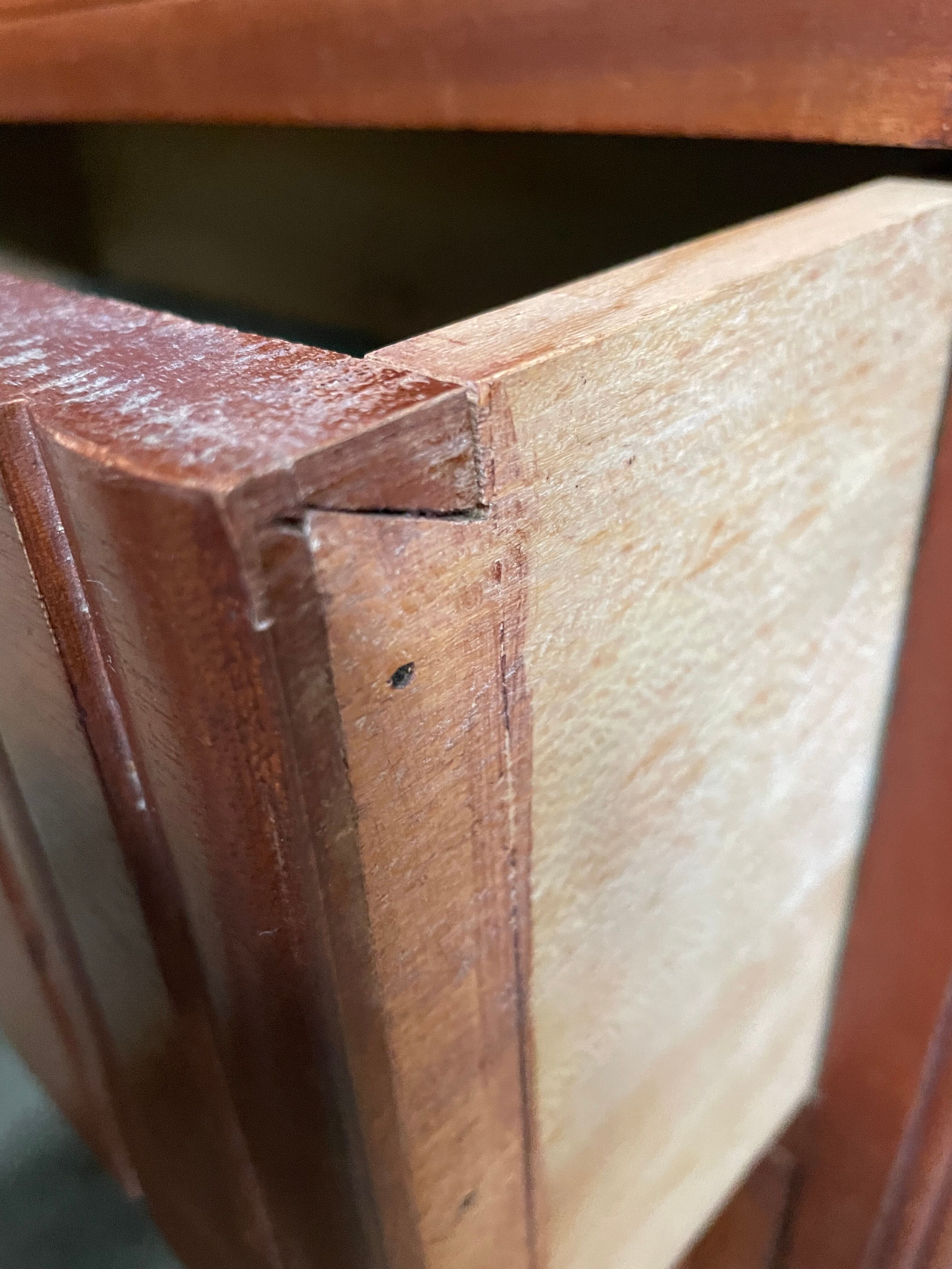 Art deco chest of drawers