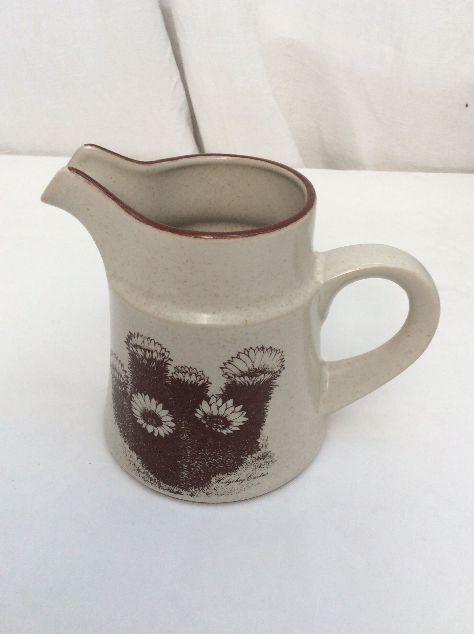 Lots of teapot, sugar bowl and milk jug from the 1970s, Japanese manufacture, dimensions: H-22xL22 cm