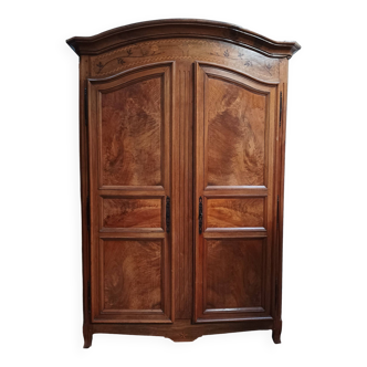 Armoire Louis XV en noyer