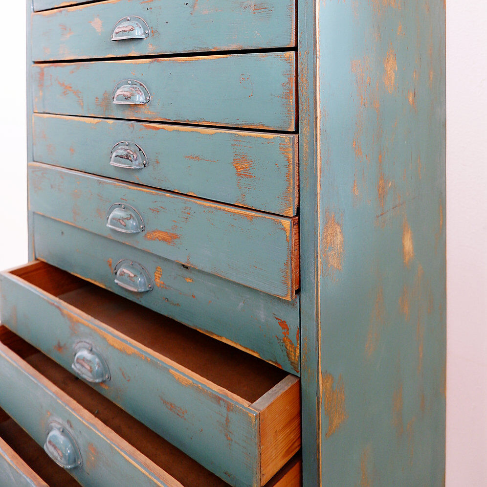 Industrial workshop furniture in pine with 12 drawers, circa 1940.