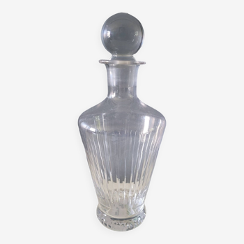 Carafe en verre taillé