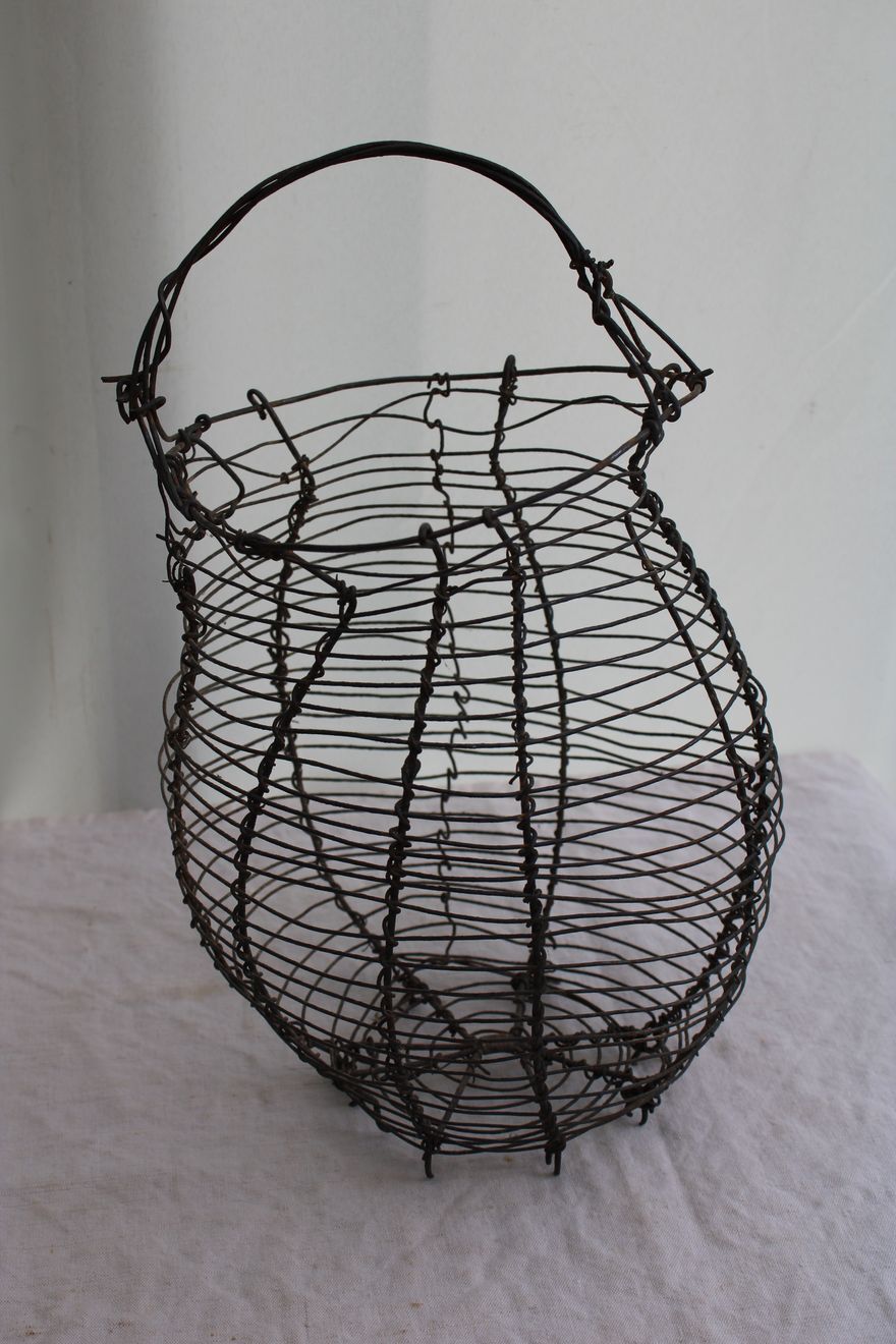 Egg basket