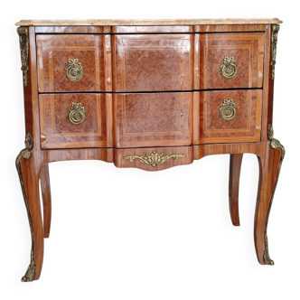 Commode style Louis XVI