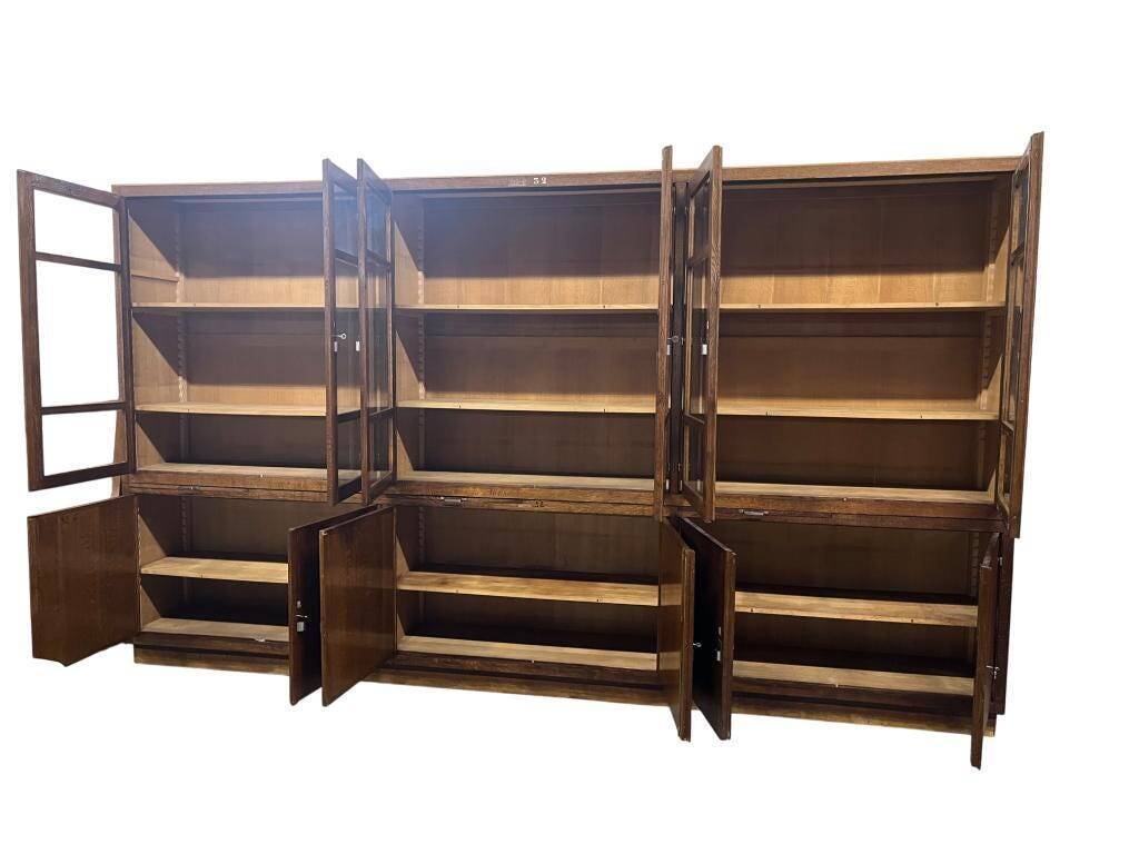 Vitrine industrielle XL vintage haute / armoire de laboratoire / armoire