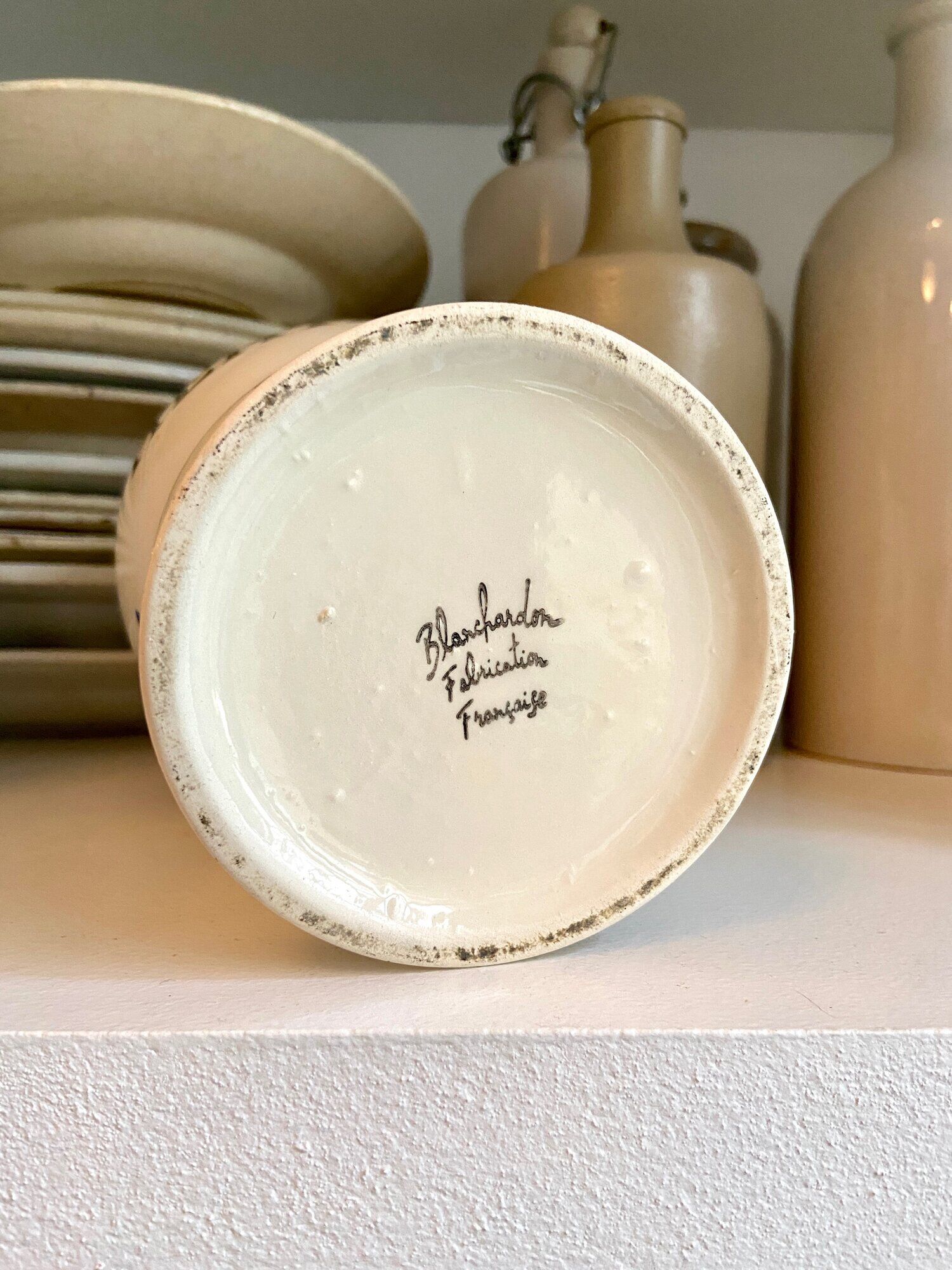 Fl apothecary jar. hand-painted earthenware anis