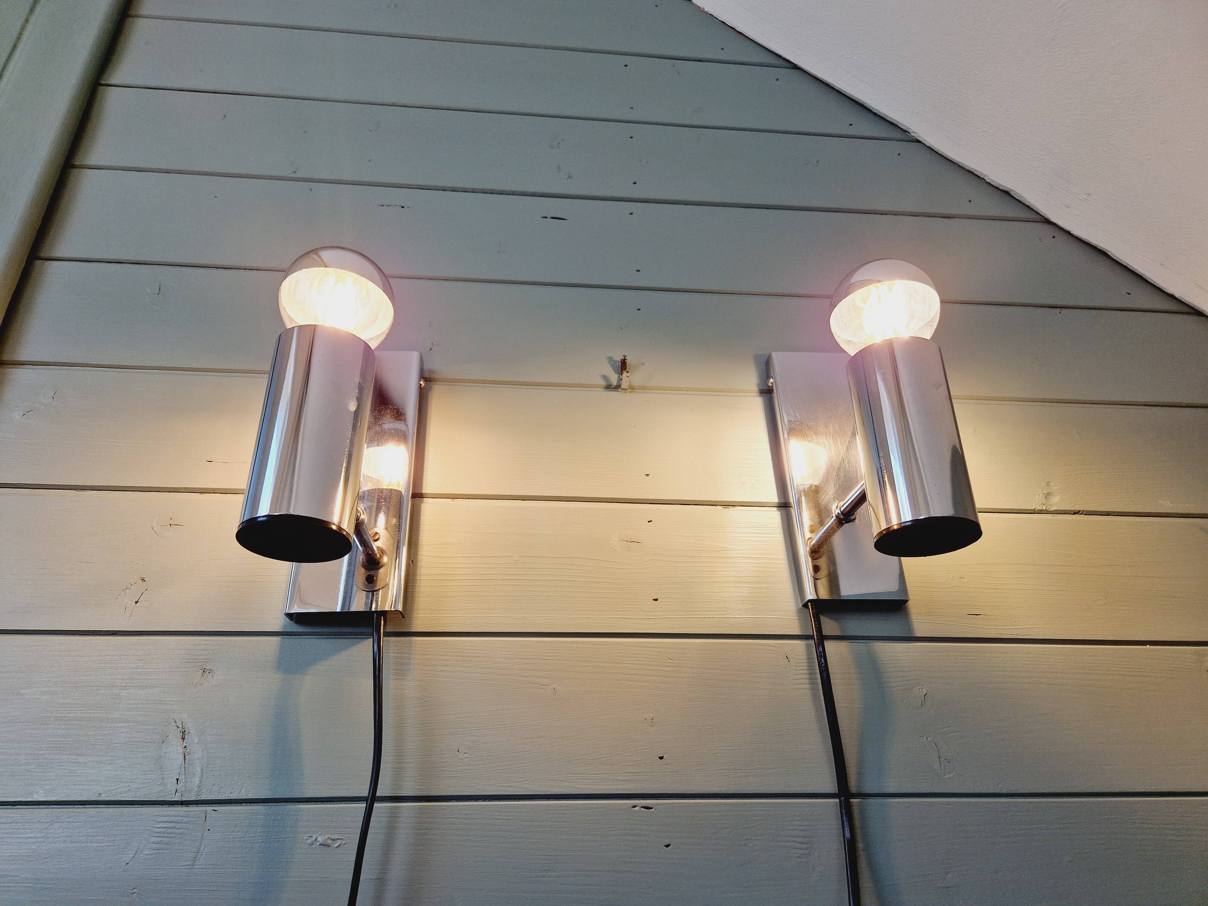 Pair of tubular chrome-plated metal wall sconces, 1970s