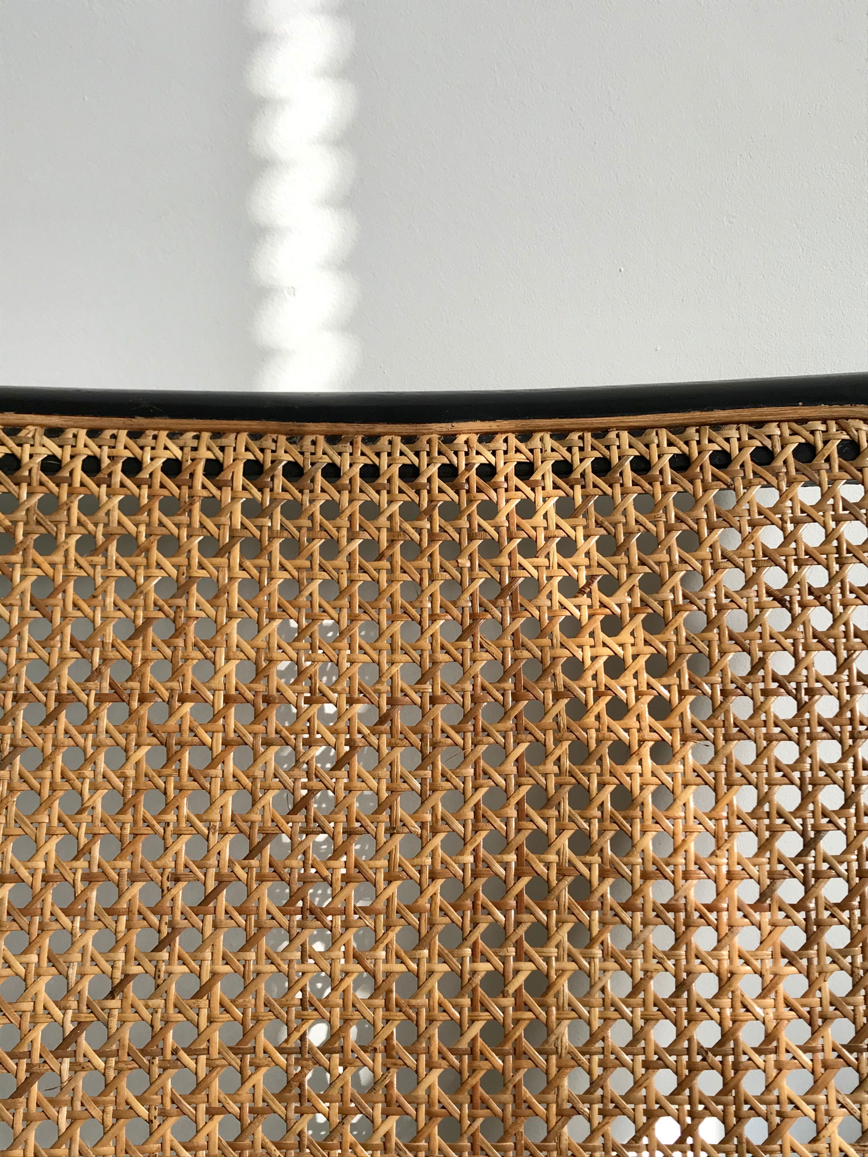 Chaise pliante cannée