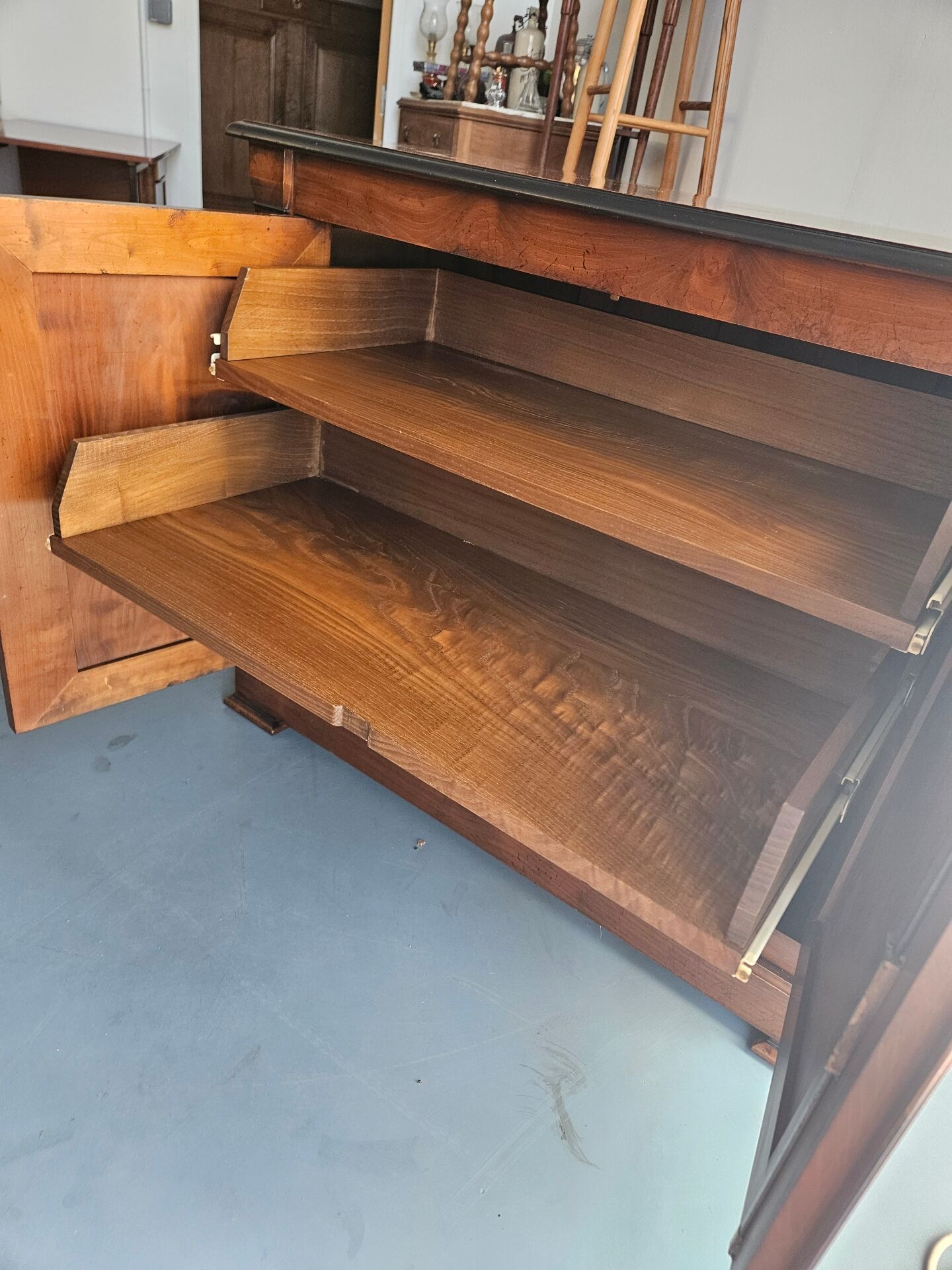 Buffet rustique en bois avec 2 tiroirs intégrés 