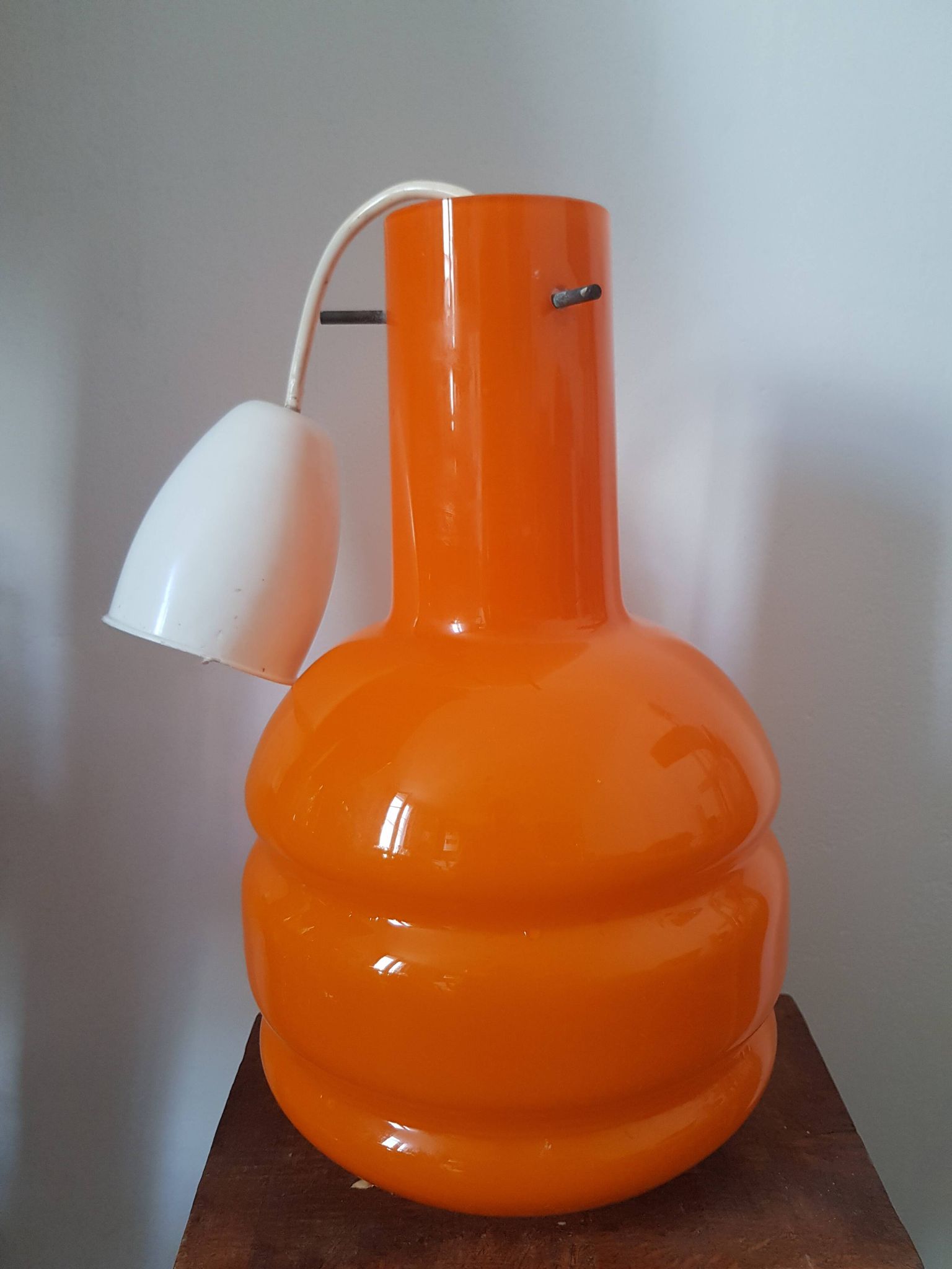 Suspension vintage orange