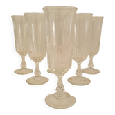 Champagne glasses in chiseled glass