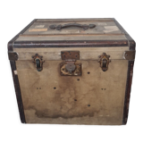 Malle de voyage en bois