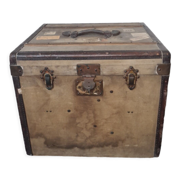 Malle de voyage en bois