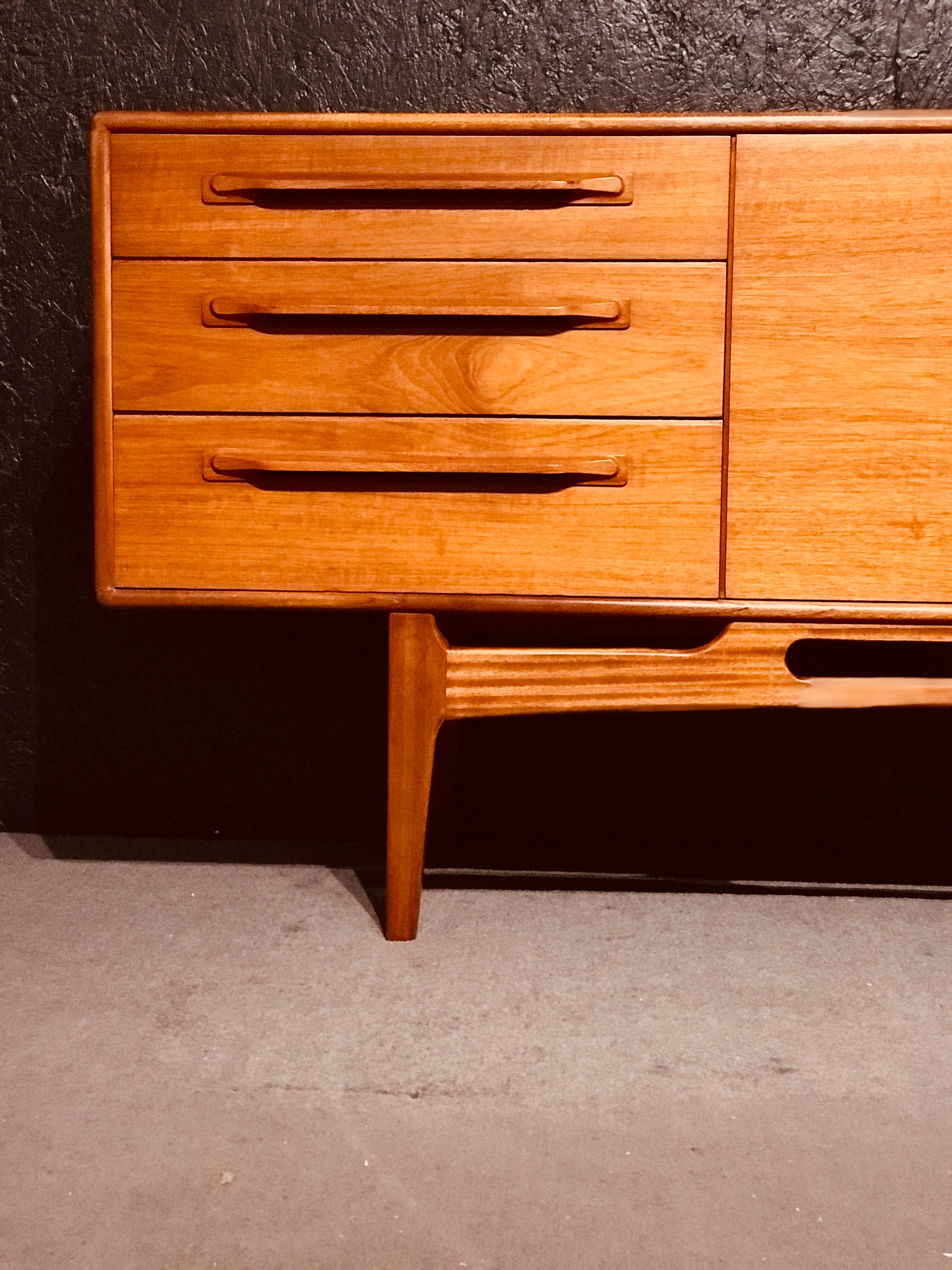 Teak sideboard by Dalescraft, 60’s