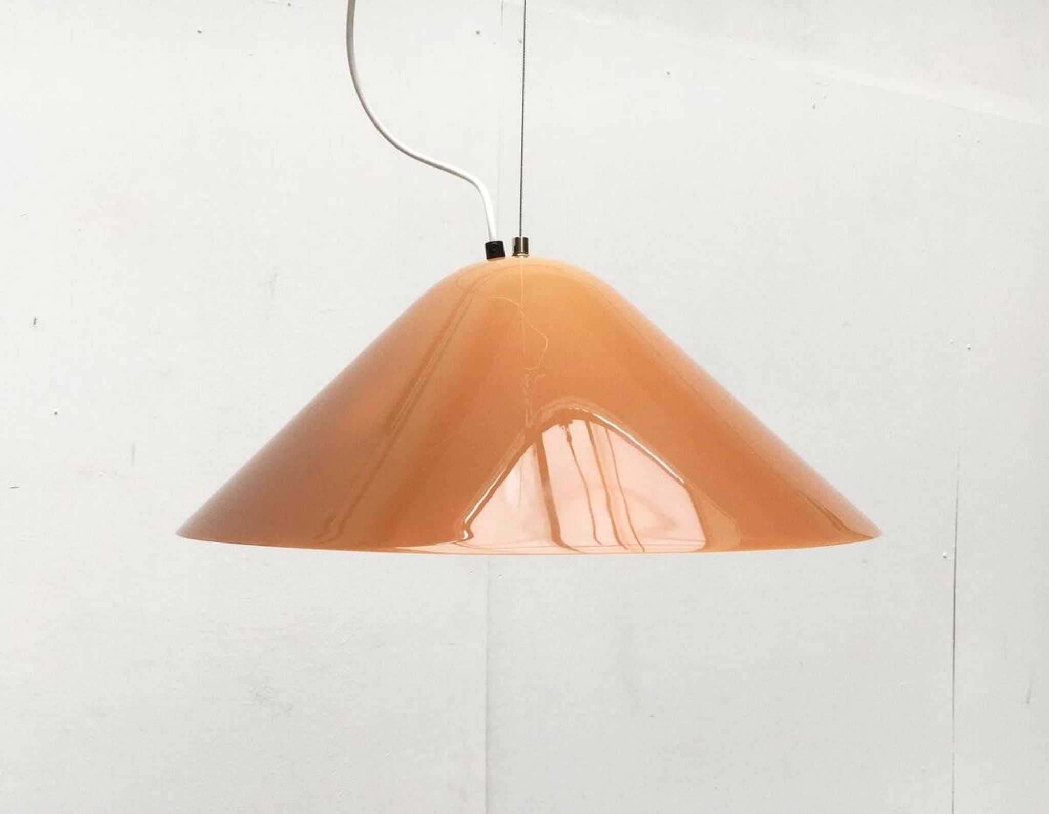 Suspension vintage italienne Elpis de Guzzini