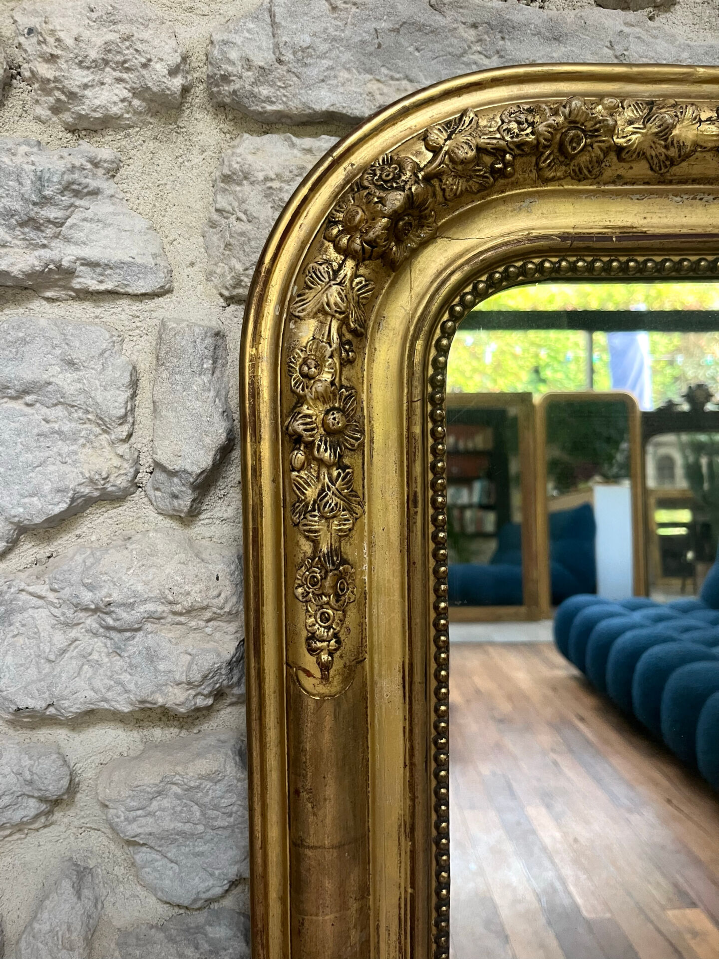 Miroir de cheminée Louis-Philippe perlé 126/90cm feuille d’or, glace