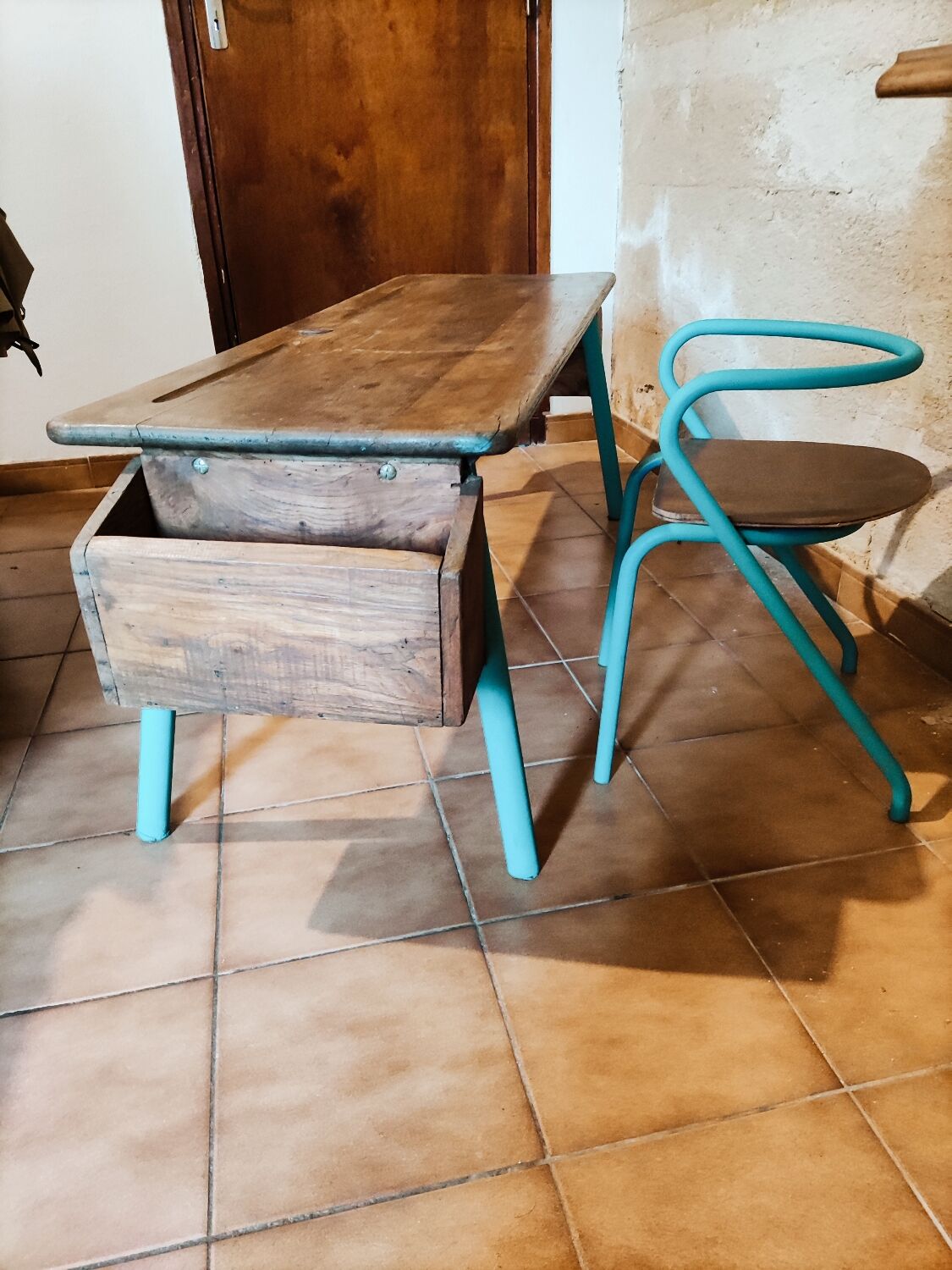 School desk desk with chair