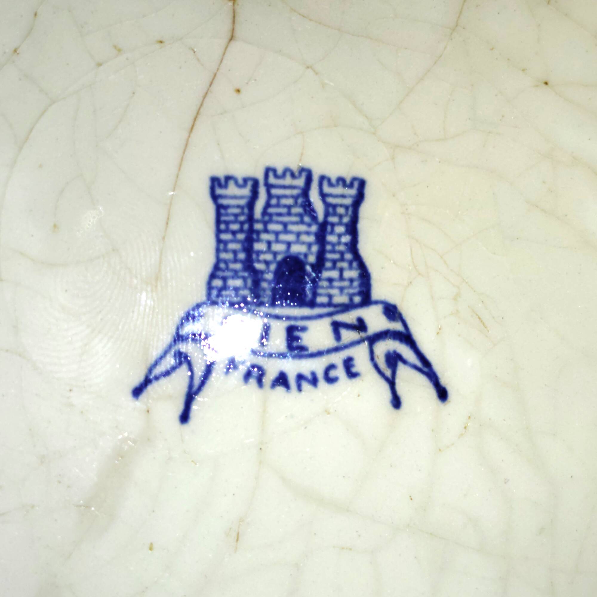 Flat plate in Gien earthenware - Rouen Art Deco motif - 1932