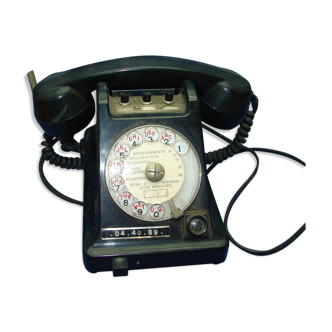 Téléphone en bakelite