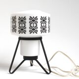 Vintage bedside lamp in opaline and lacquered metal.