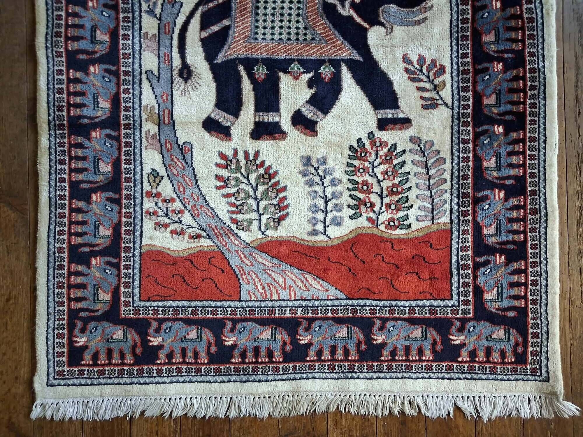 Handmade Indian rug Rajasthan 190x123cm