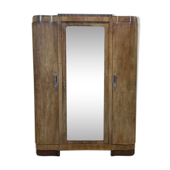 Art deco period wardrobe in walnut from the 1930s, completely removable