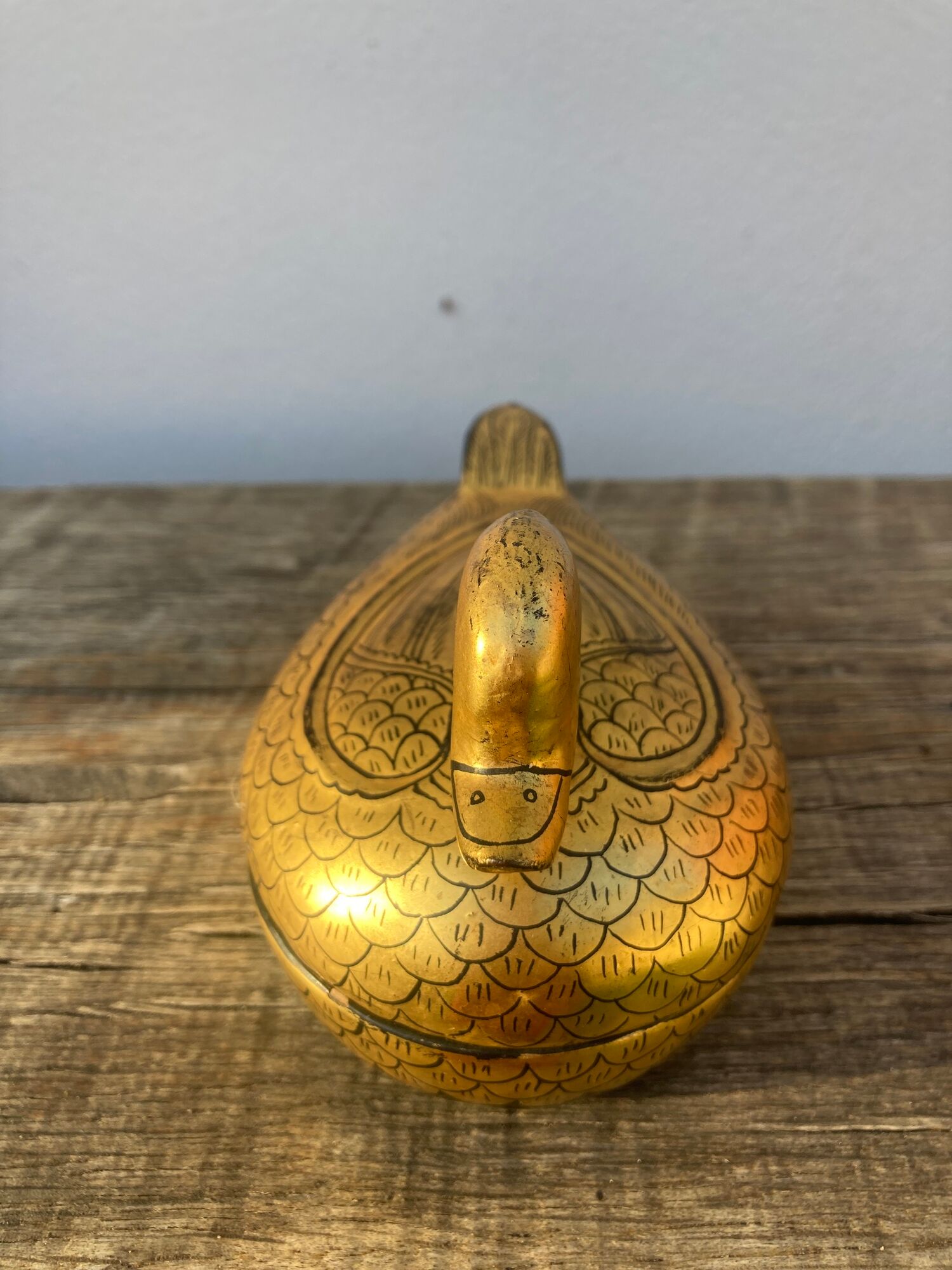 Golden lacquered wooden duck from Burma mid-twentieth forming a box